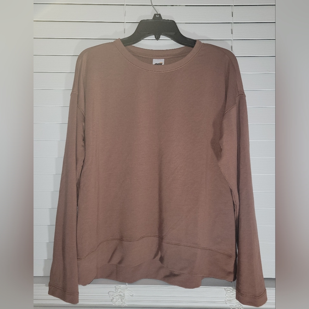 Avia women's long sleeve top size 8-10